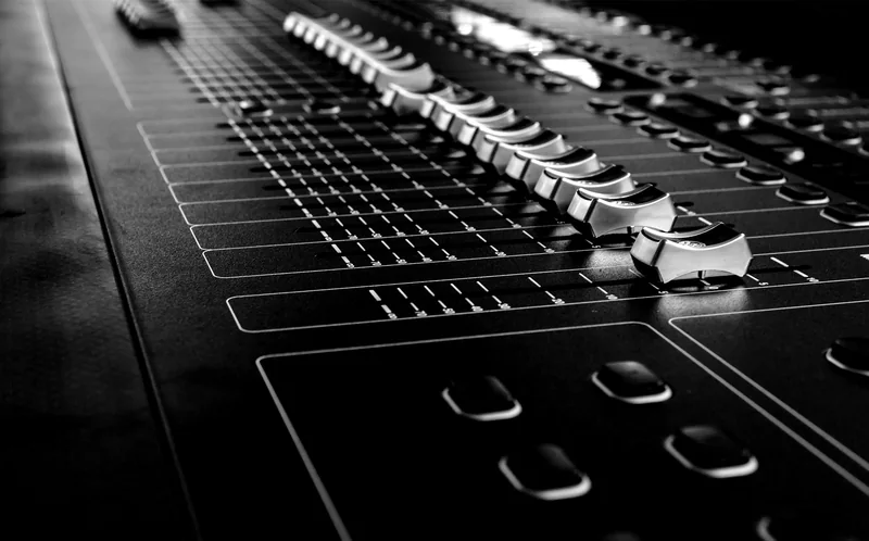 Audio mixing desk for subtitling